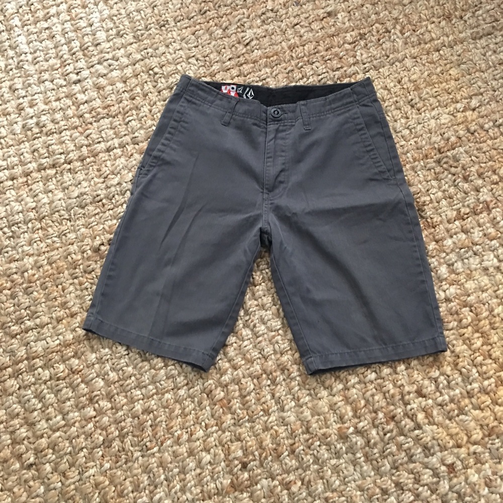 Men’s Volcom shorts